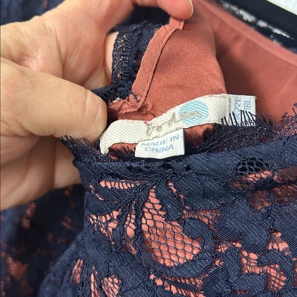 Boden Navy Lace Overlay Rust Satin Sheath Dress Size 12 - Picture 4 of 6